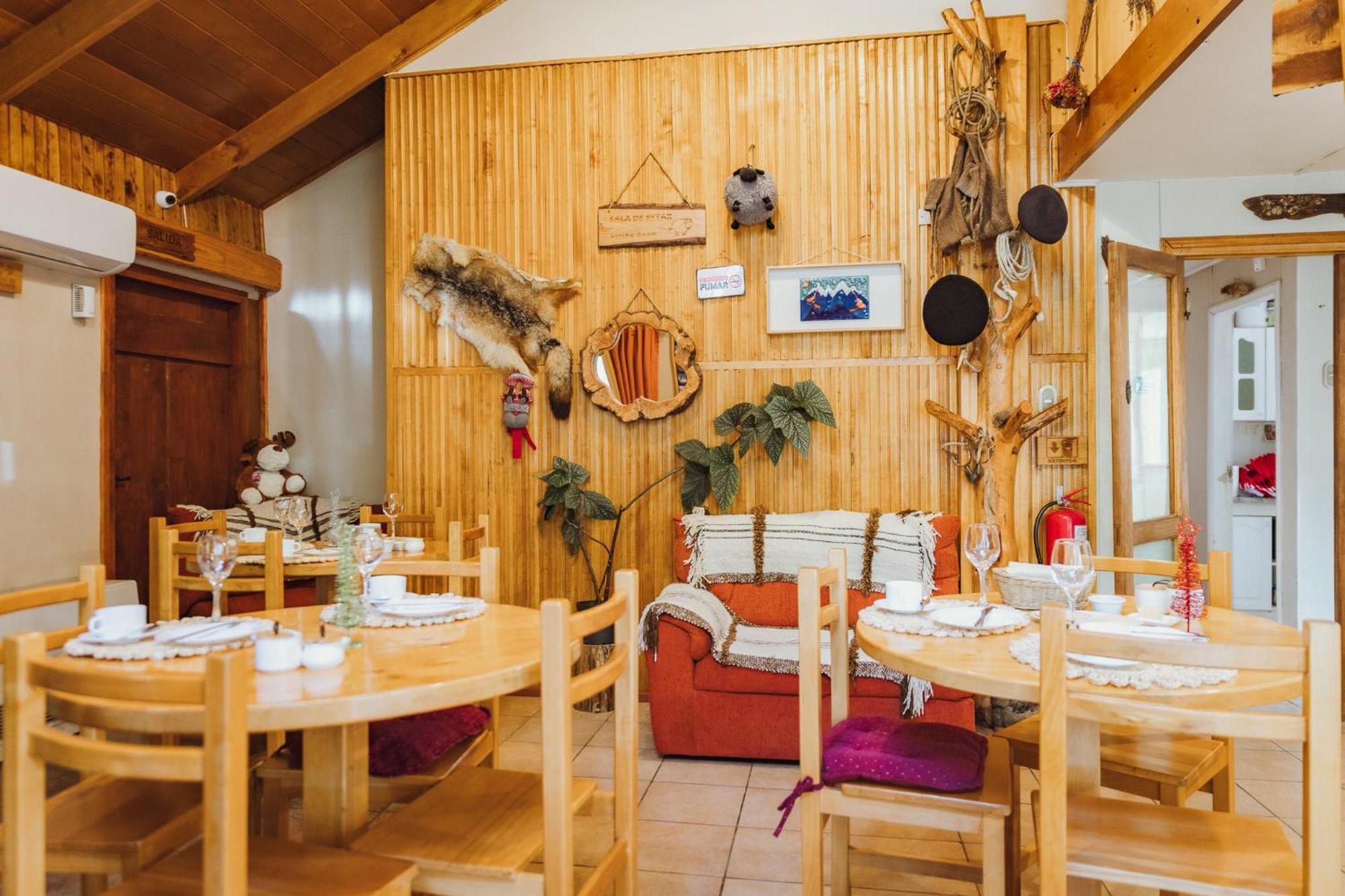 Hostal Viento Sur Coyhaique Exterior photo