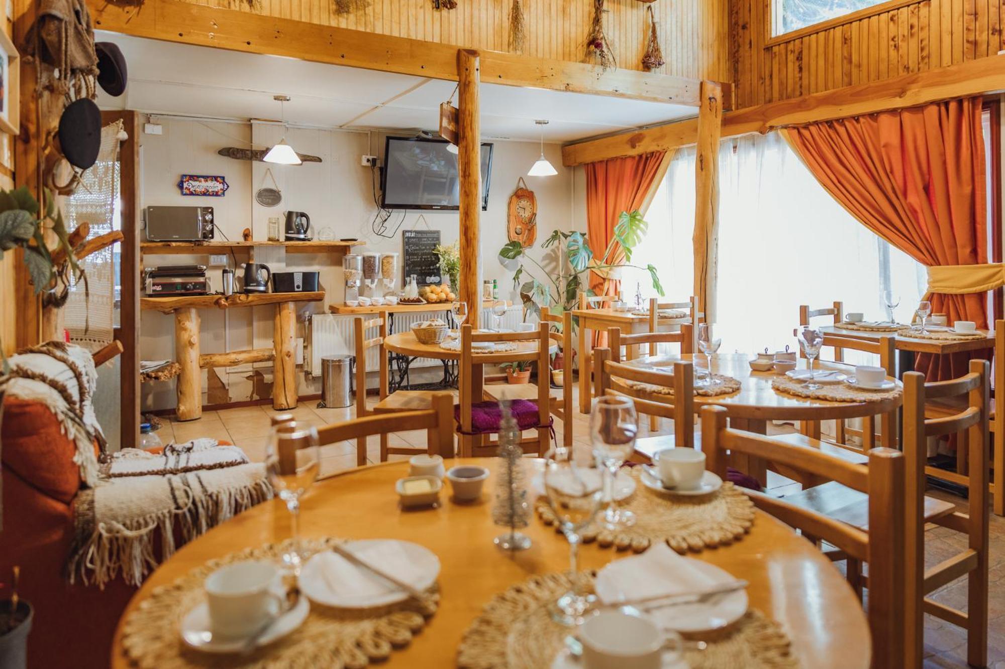 Hostal Viento Sur Coyhaique Exterior photo