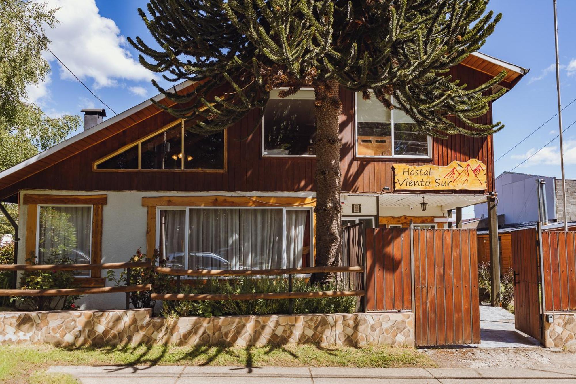 Hostal Viento Sur Coyhaique Exterior photo